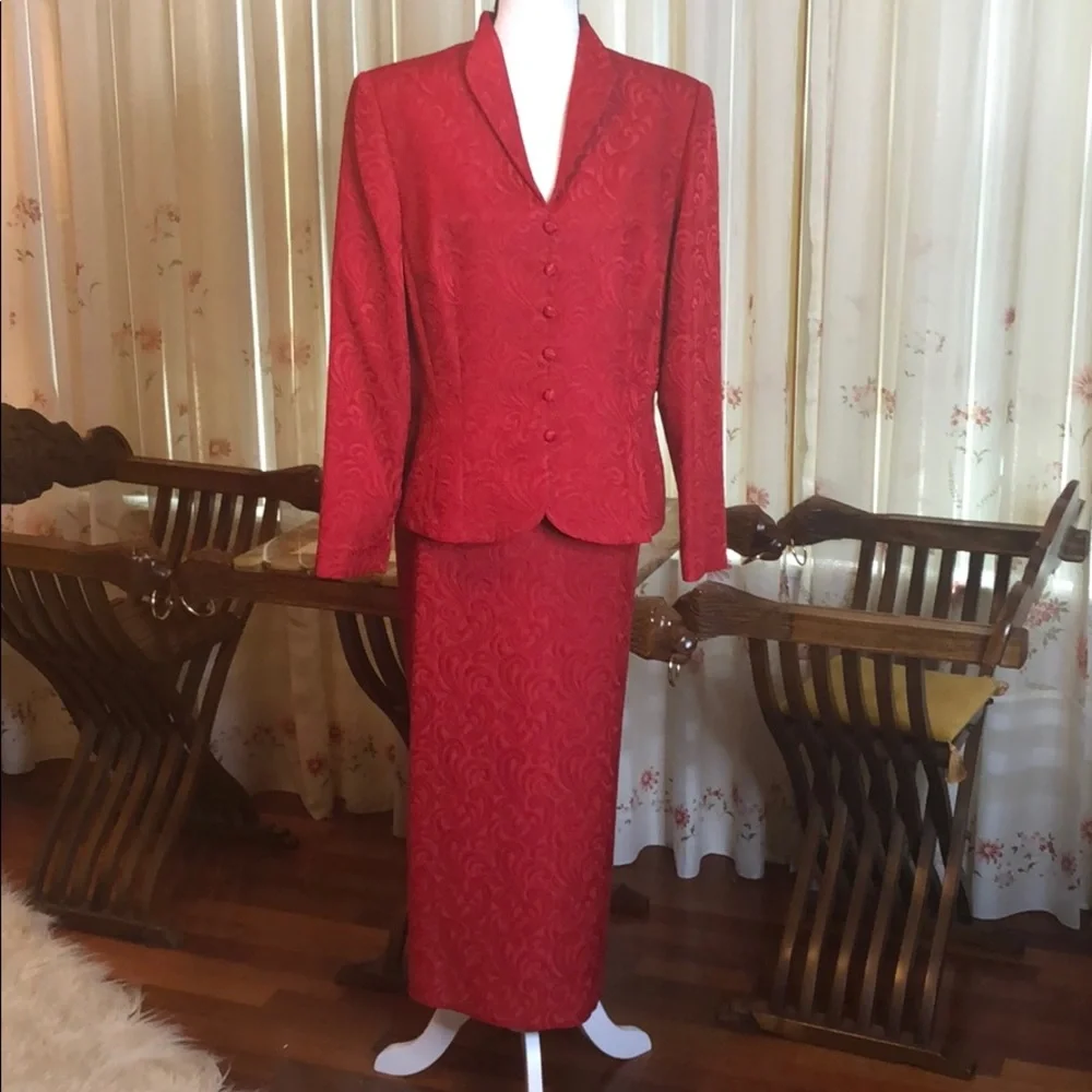 Red MAGGY LONDON 2-piece Skirt set, size 16